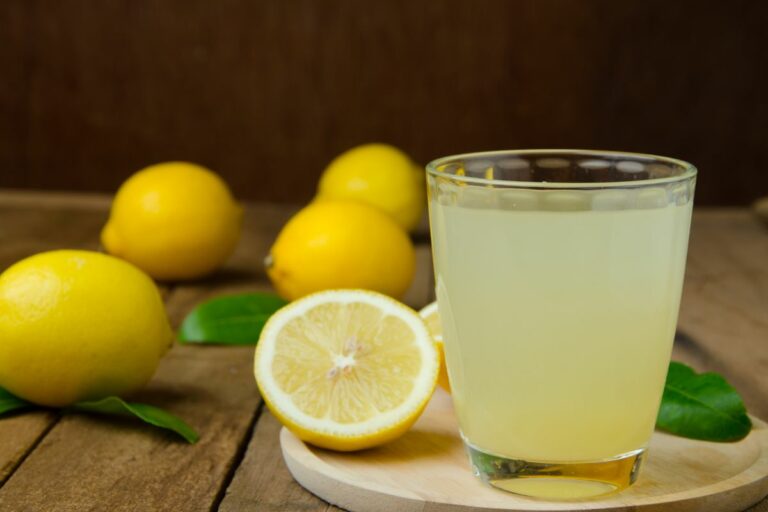 What Does Lemon Juice Taste Like?